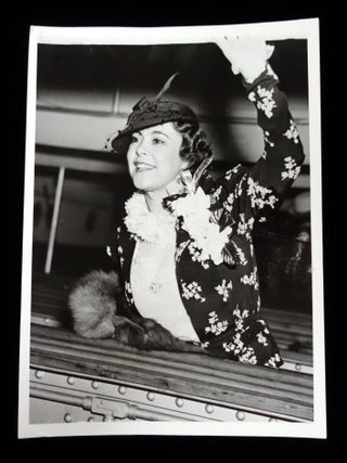 Fifteen (15) Press Photos - Osa & Martin Johnson -Motion Picture Explorer and Adventurer