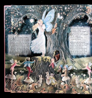 Queen of the Fairies: Incredible Pop-up Panorama